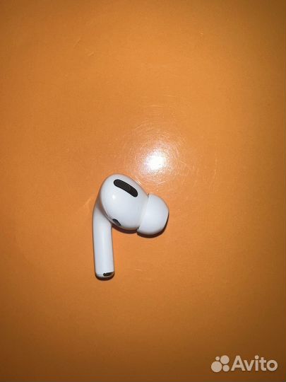 Левый наушник airpods pro