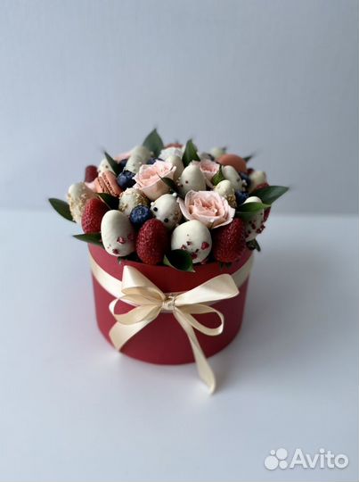 Съедобные букеты, шоколад, клубника