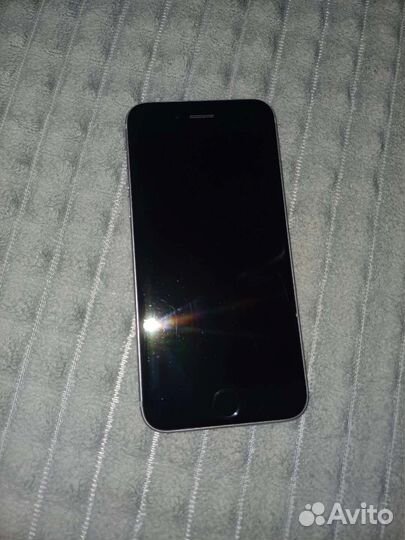 Телефон iPhone 6s
