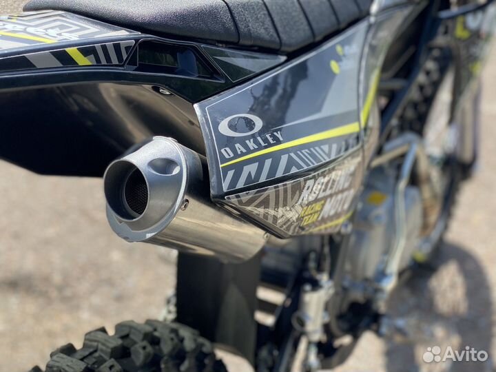 Питбайк GR-X YX125EM 19/16 Roman Kurbatov Edition