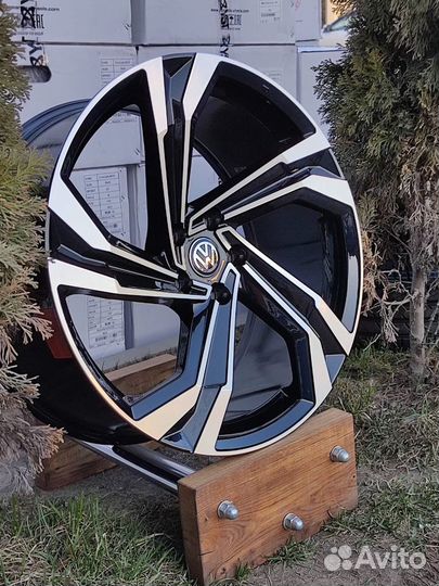 Диски R20 Volkswagen Tiguan