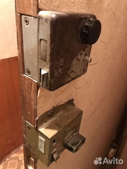 Дверь б/у