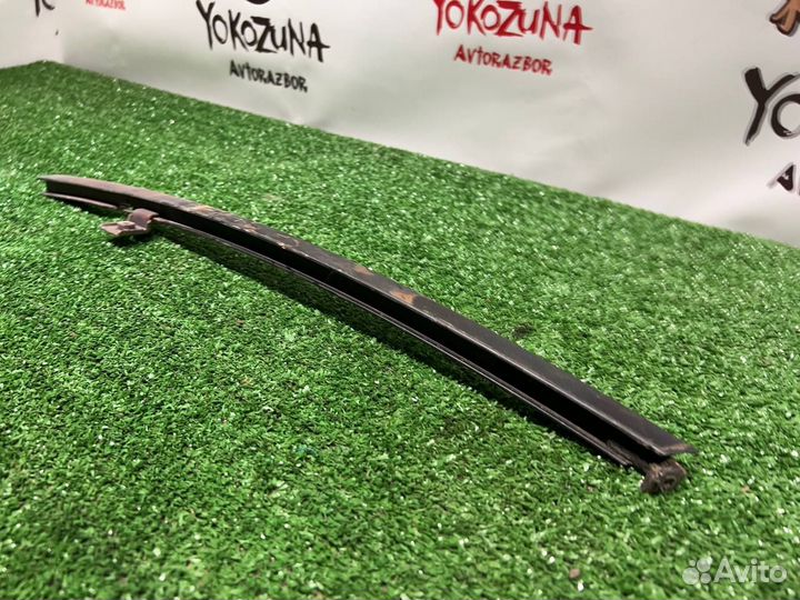 Направляющая стекла двери задней левой на Hyundai