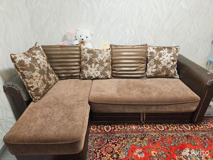 Угловой диван бу