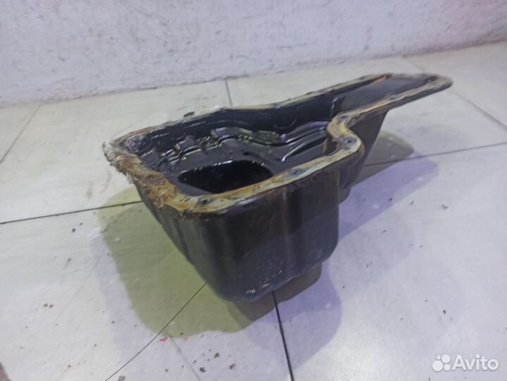 Поддон двигателя Тойота