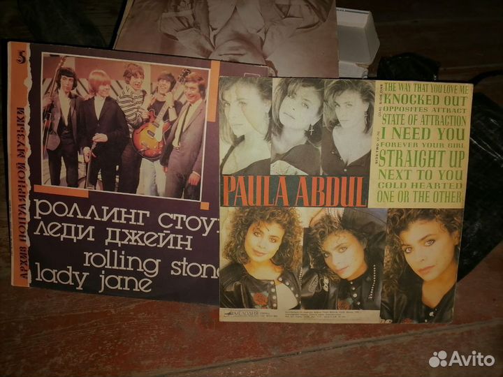 Виниловые пластинки и кассеты