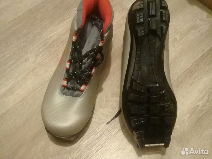 Ботинки лыжные37 размера