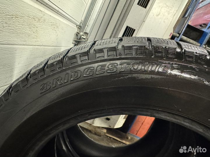 Bridgestone Blizzak VRX 235/55 R17 99S