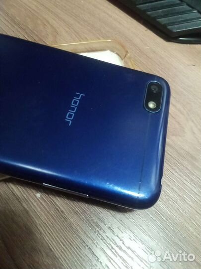 Телефон honor 7а