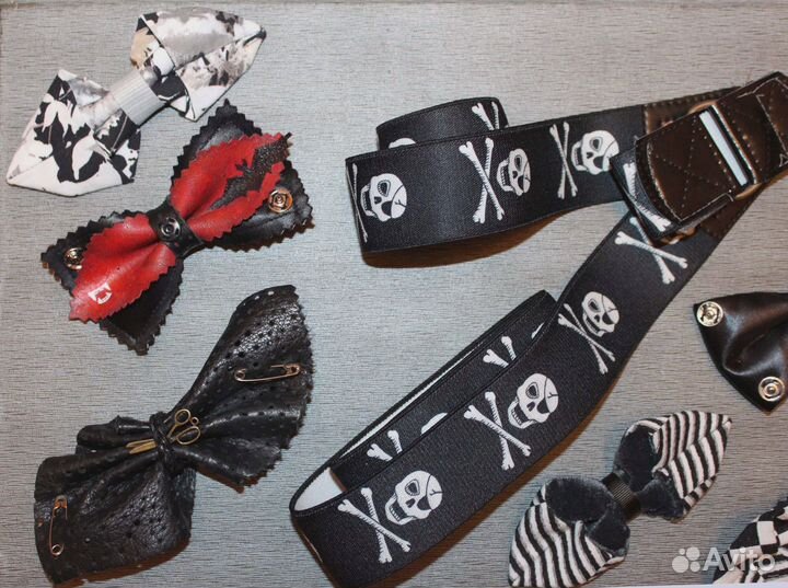 Галстук бабочка и подтяжки