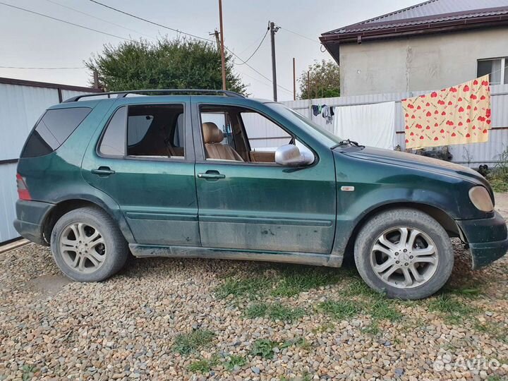 Крылья / Морда Mercedes ML320 Капот