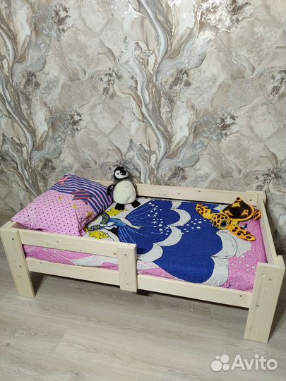 Детская кровать из массива сосны