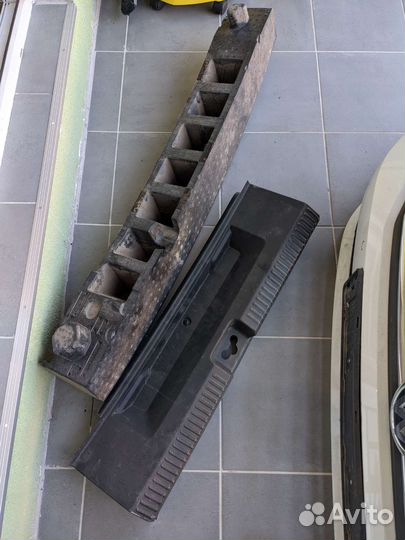 Бампер Фольксваген Поло