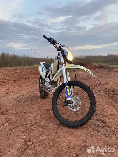 Avantis FX 250 LUX (птс, 21 л.с)