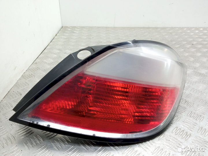 Фонарь Opel Astra H (2004-2010)