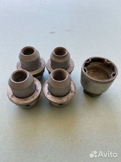 Комплект секретных гаек для Land Rover