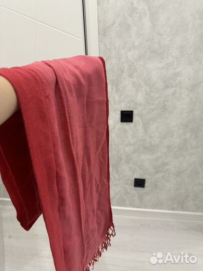 Палантин красный