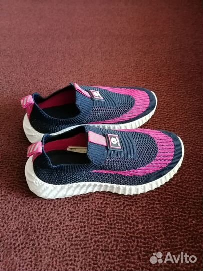 Кроссовки для девочки