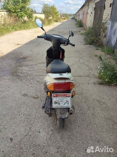 Продаю скутер 50 кубов