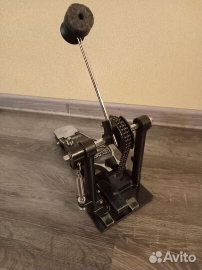 Педаль для бас барабана