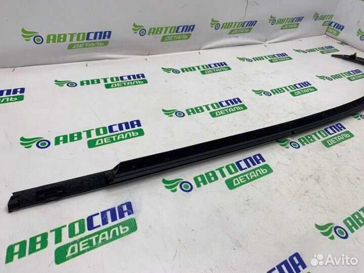 Молдинг двери хром задний правый Mazda 3Bp хетчбек