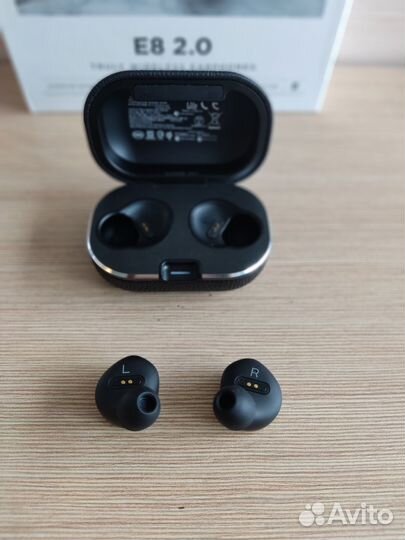 Беспроводные наушники Bang & Olufsen Beoplay E8