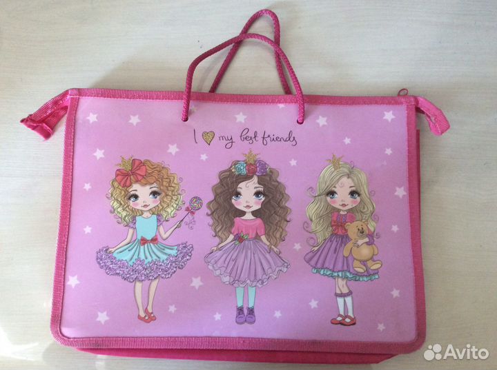 Папка с ручкой формата А4