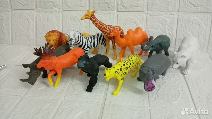Игрушки фигурки животных