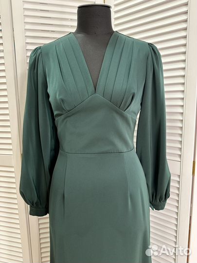Изумрудное платье 44
