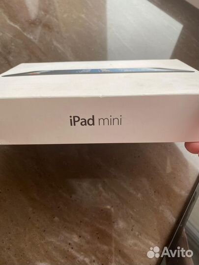 Планшет Apple iPad mini 16Gb Wi-Fi iPad mini