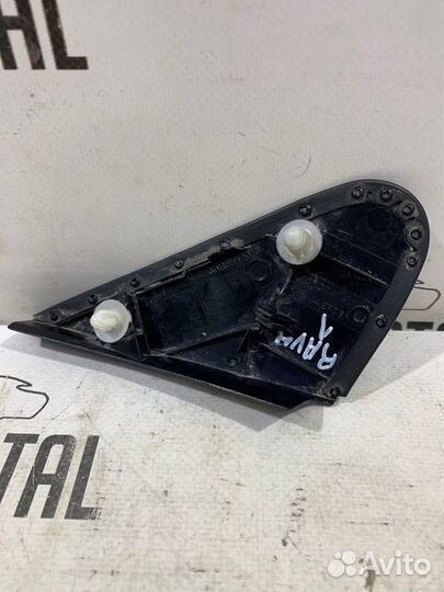 Накладка крыла передняя левая Toyota Rav4 XA30