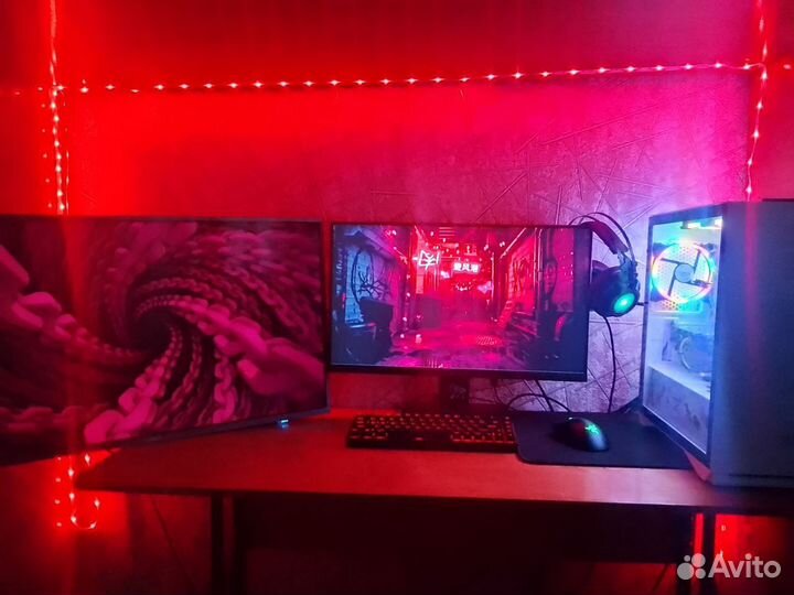 Игровой компьютер с двумя мониторами