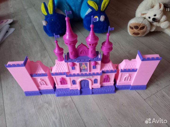 Игрушки, книжки, вещи для учёбы