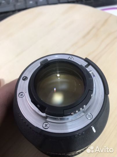 Объектив nikon 85 1.4D