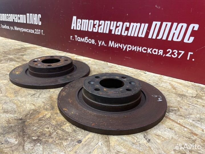 Тормозные диски переднее Renault Logan