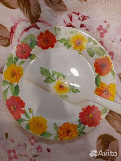 Тарелка, блюдо для торта