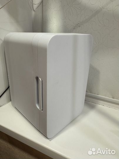 Мини холодильник для масочек и косметики