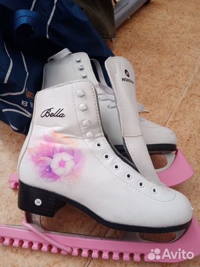Коньки фигурные женские
