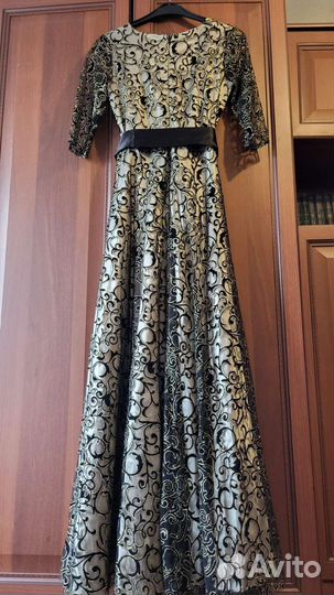 Вечернее платье