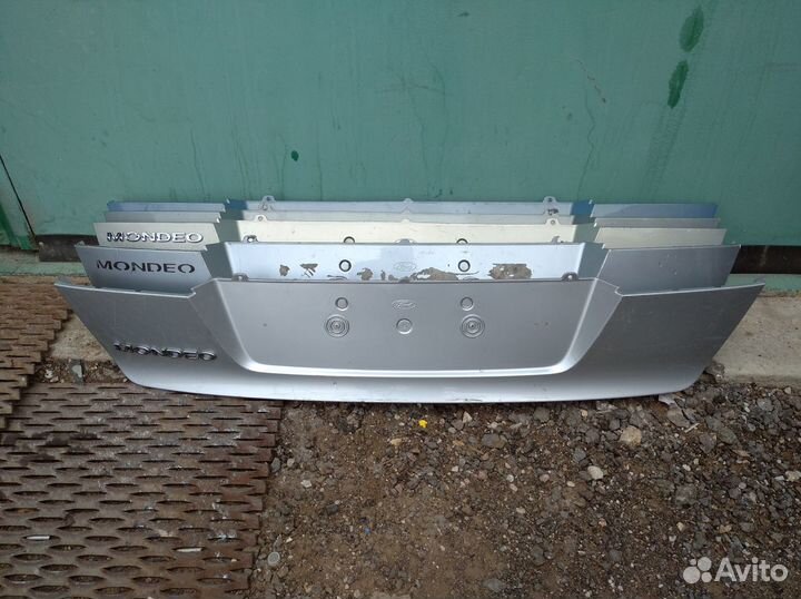 Накладка крышки багажника Ford Mondeo 4 2007-2011