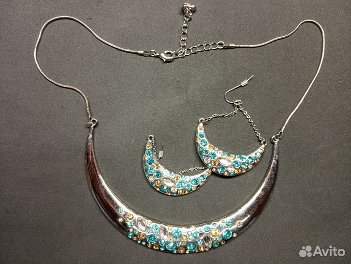 Колье,ожерелье, чокер