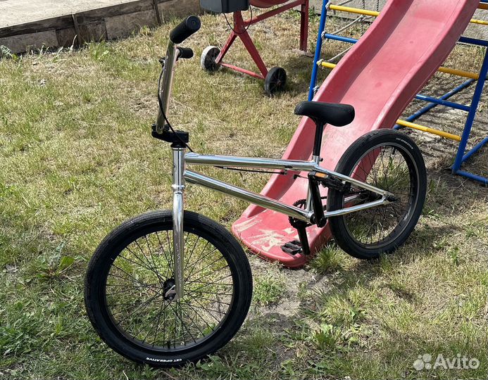 Трюковой велосипед BMX