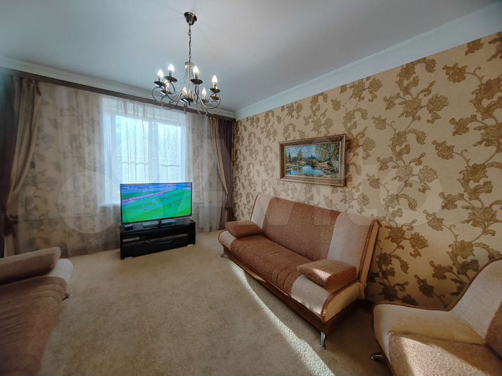 2-к. квартира, 65,7 м², 2/4 эт.