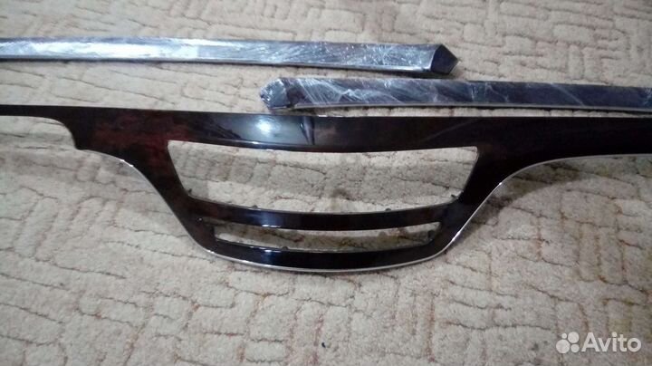 Вставка в торпеду мерседес s 320 w 221