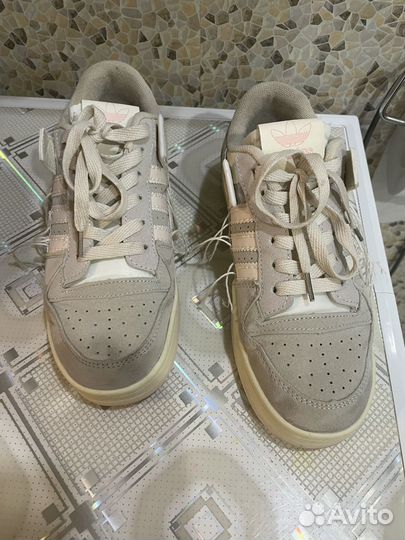 Кроссовки Adidas