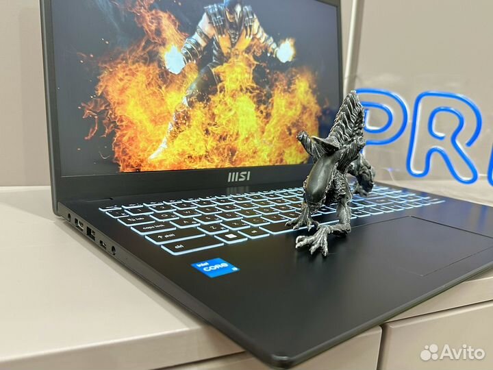 Msi i3 8cpu/8gb/ssd/ips Full HD