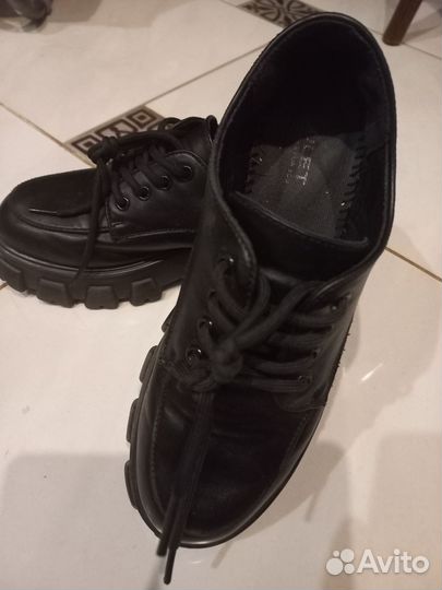 Полуботинки женские 35 размер