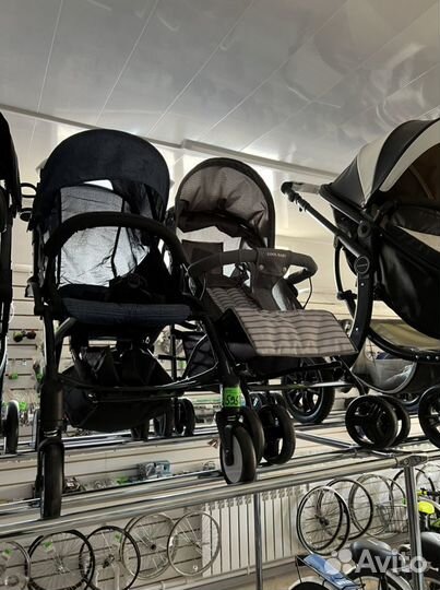 Прогулочная коляска новая