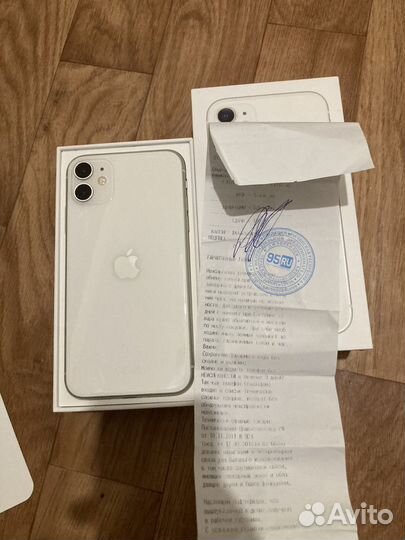 iPhone 11, 64 ГБ