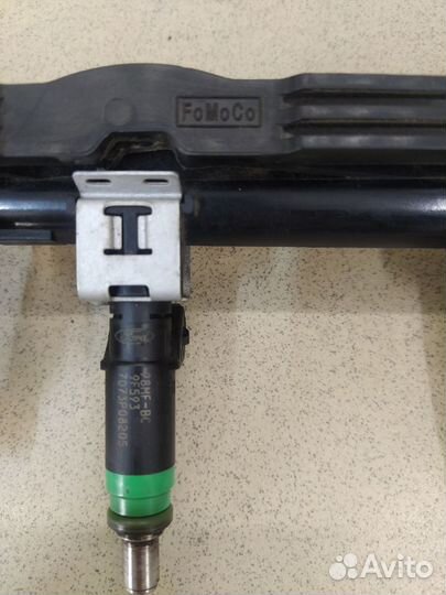 Топливная рампа Форд Фокус 2